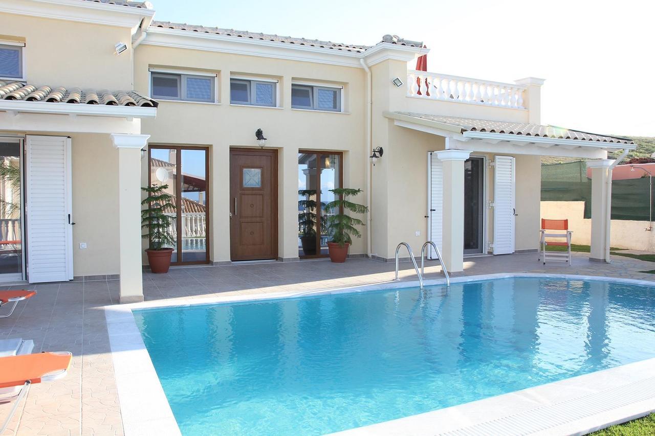 Villa De La Mer Agios Stefanos Avliotes  Eksteriør billede