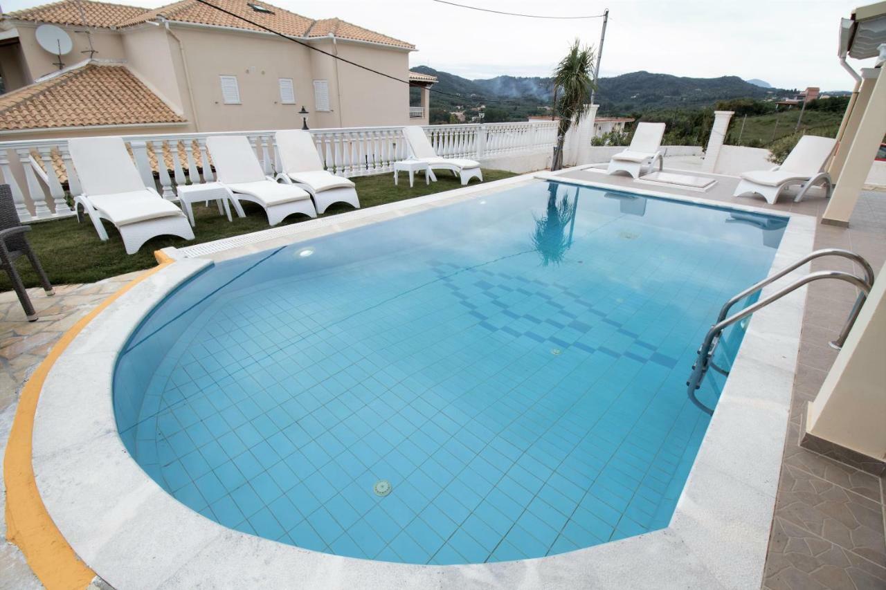 Villa De La Mer Agios Stefanos Avliotes  Eksteriør billede