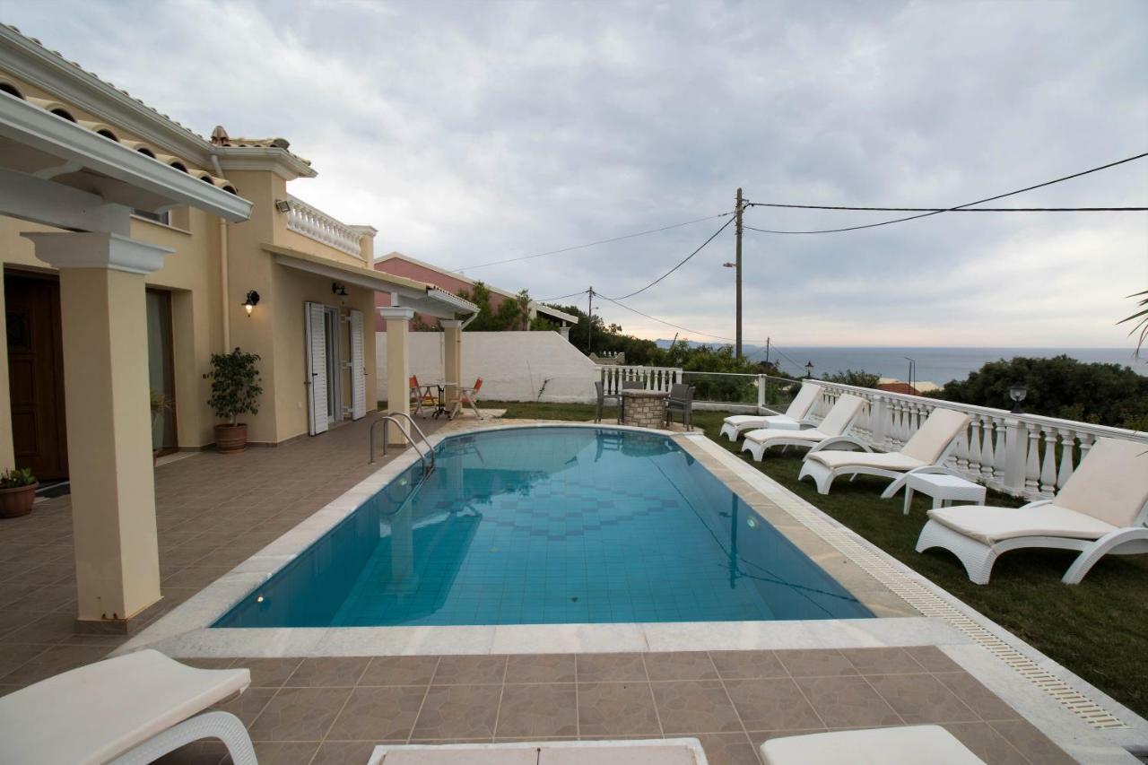 Villa De La Mer Agios Stefanos Avliotes  Eksteriør billede